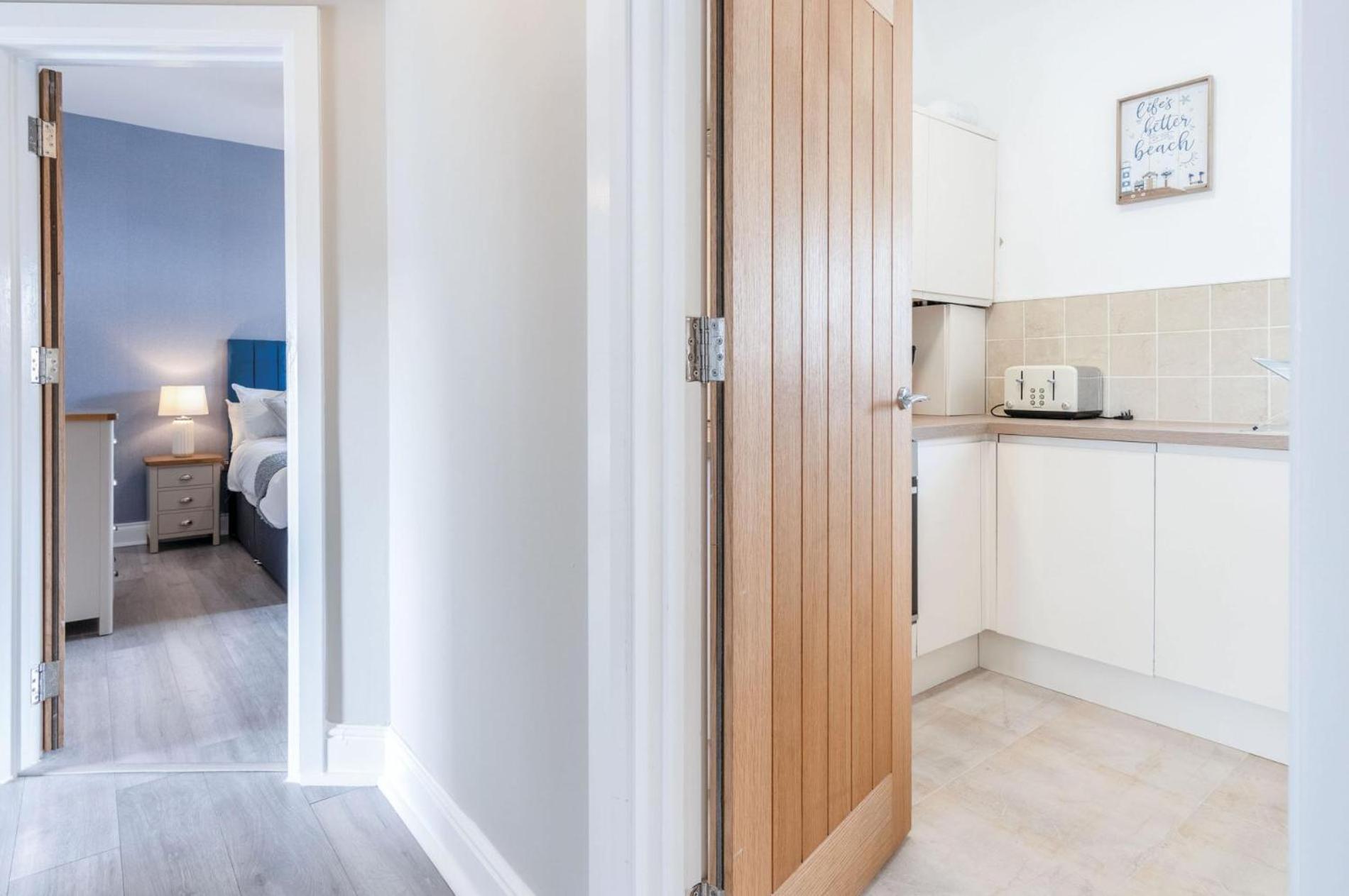 Beach Haven Hideout - 2 Bedroom - Milford Haven Εξωτερικό φωτογραφία