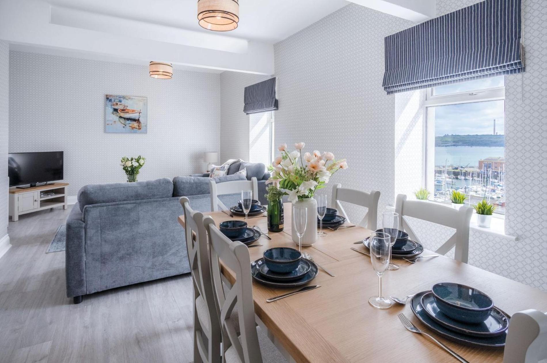 Beach Haven Hideout - 2 Bedroom - Milford Haven Εξωτερικό φωτογραφία